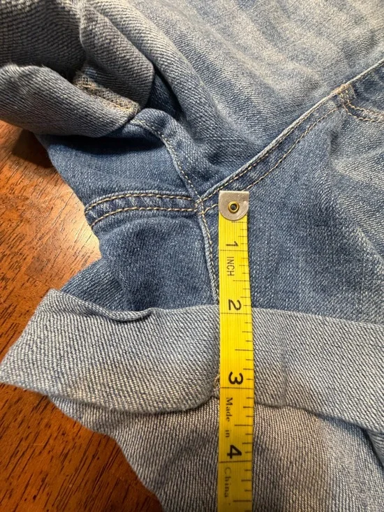 Time and Tru Faded Light Blue Distressed Mid Rise Jean Shorts. Size 14 - Picture 8 of 8